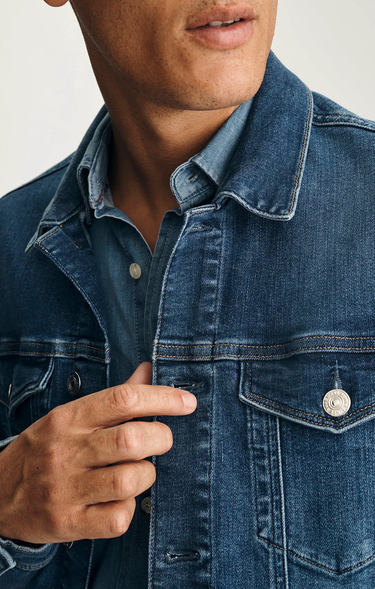 MID BRUSHED CLASSIC VINTAGE