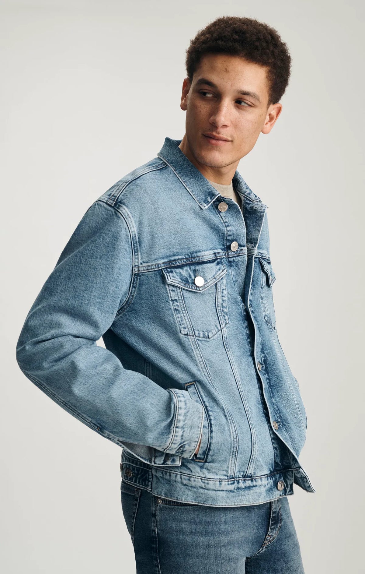 LIGHT CLASSIC BLUE